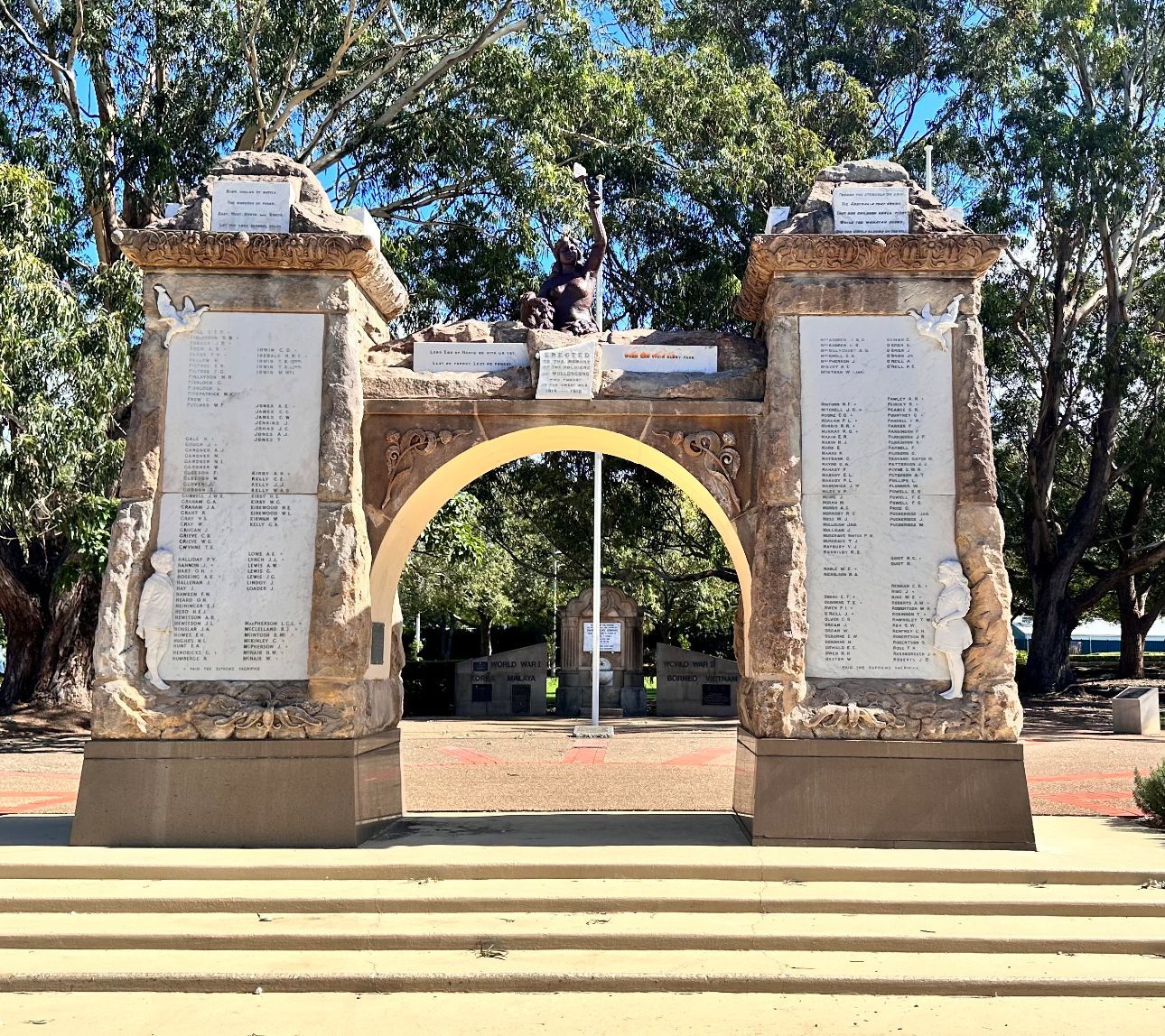 Wollongong Cenotaph - Memorials
