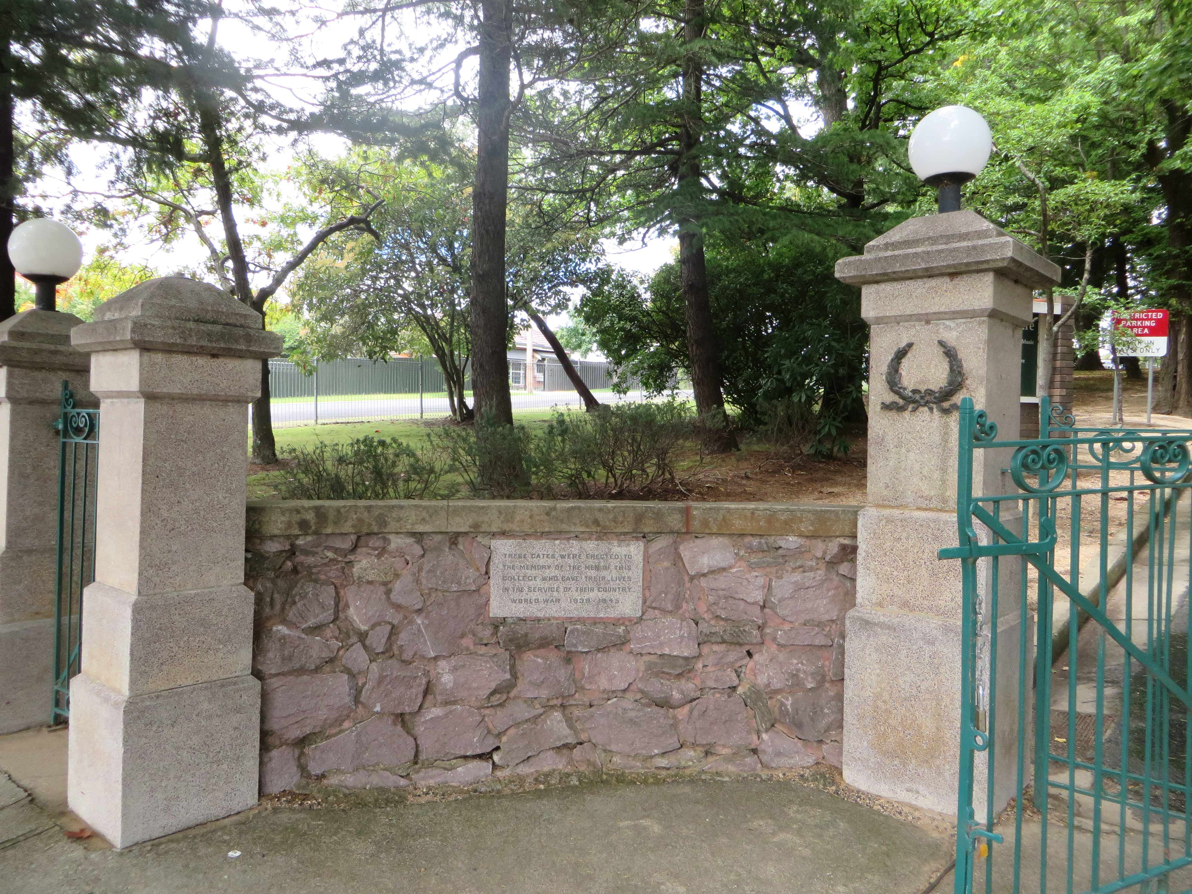 Armidale Teachers' College Second World War Memorial Gates photo 1
