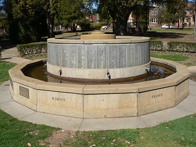 Armidale War Memorial Fountain photo 1
