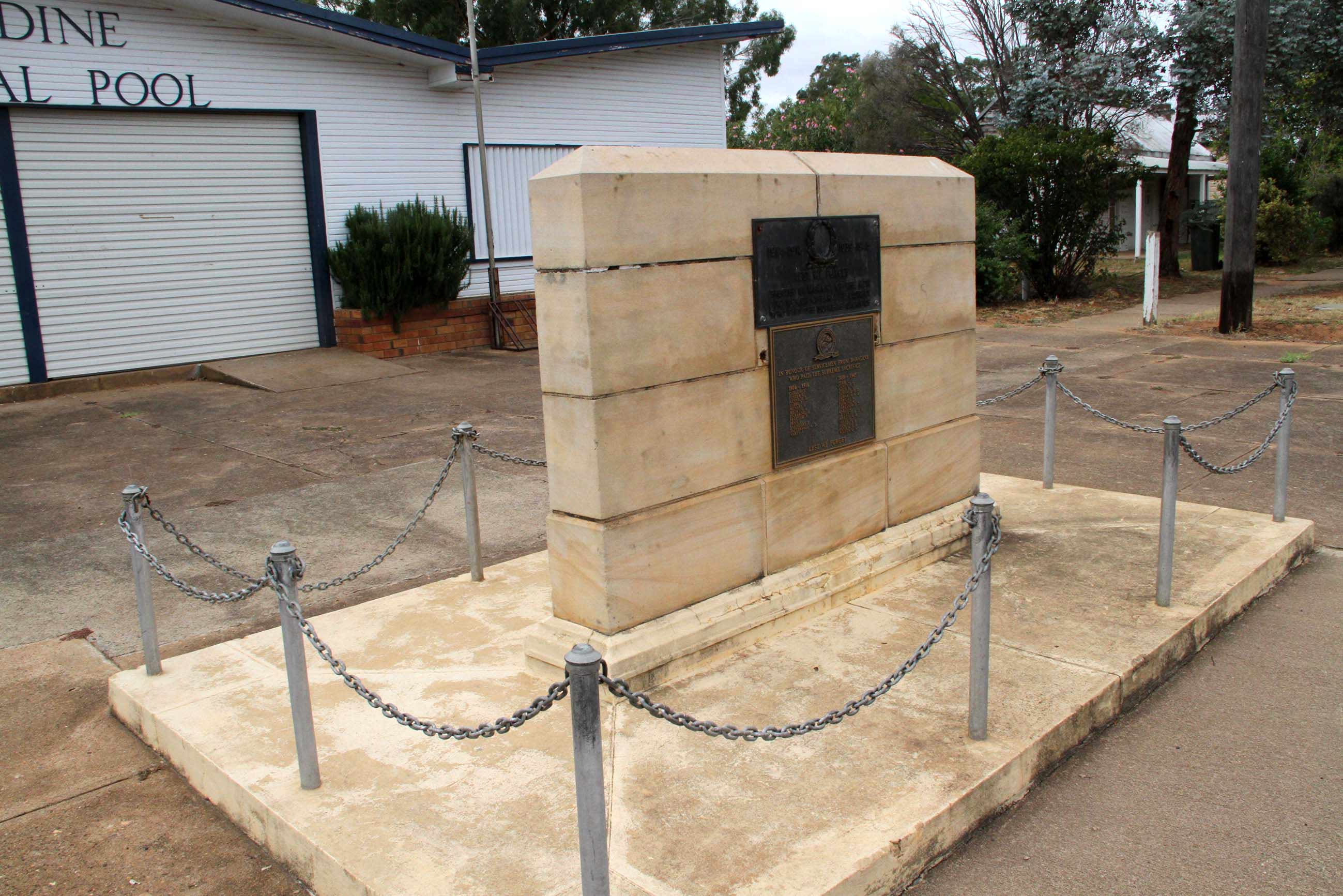 Baradine War Memorial and Memorial Pool photo 1