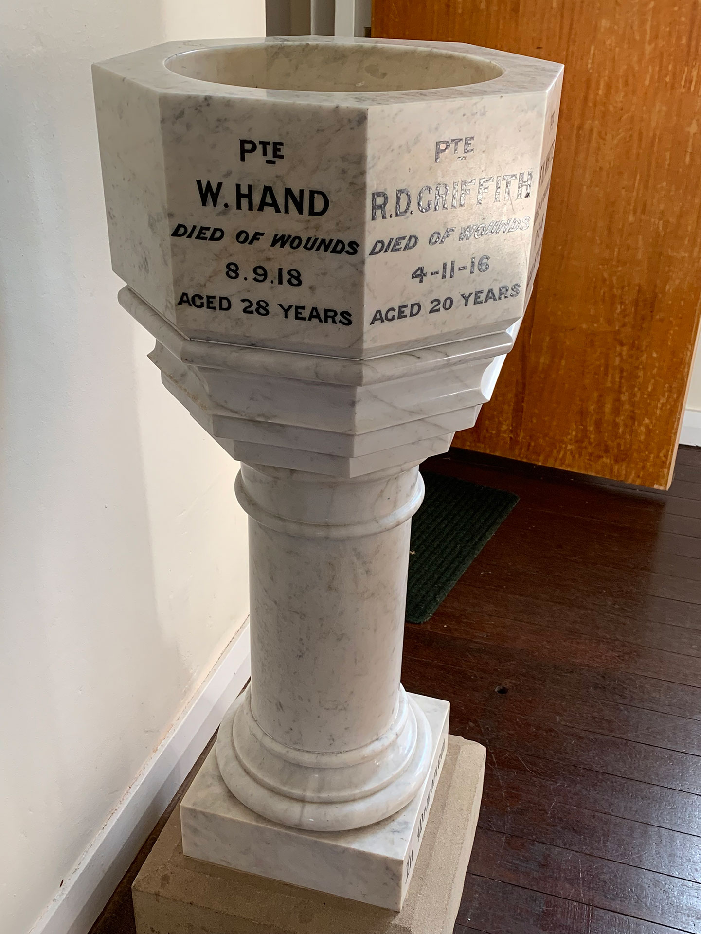 Bellingen Uniting Church First World War Memorial Font photo 1