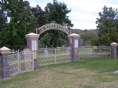 Bendemeer Memorial Gates photo 1