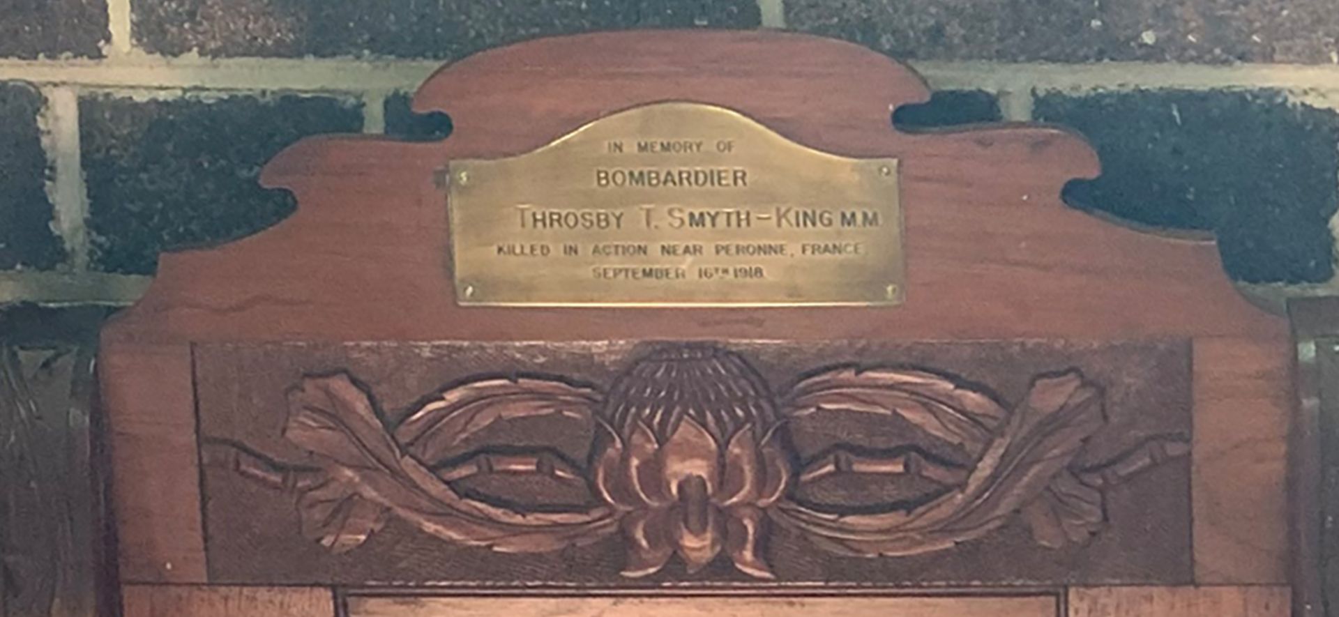 Bombardier Throsby T. Smyth-King Memorial Chair, Guyra photo 1