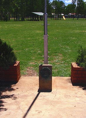 Curlewis First and Second World War Memorial Gates photo 1