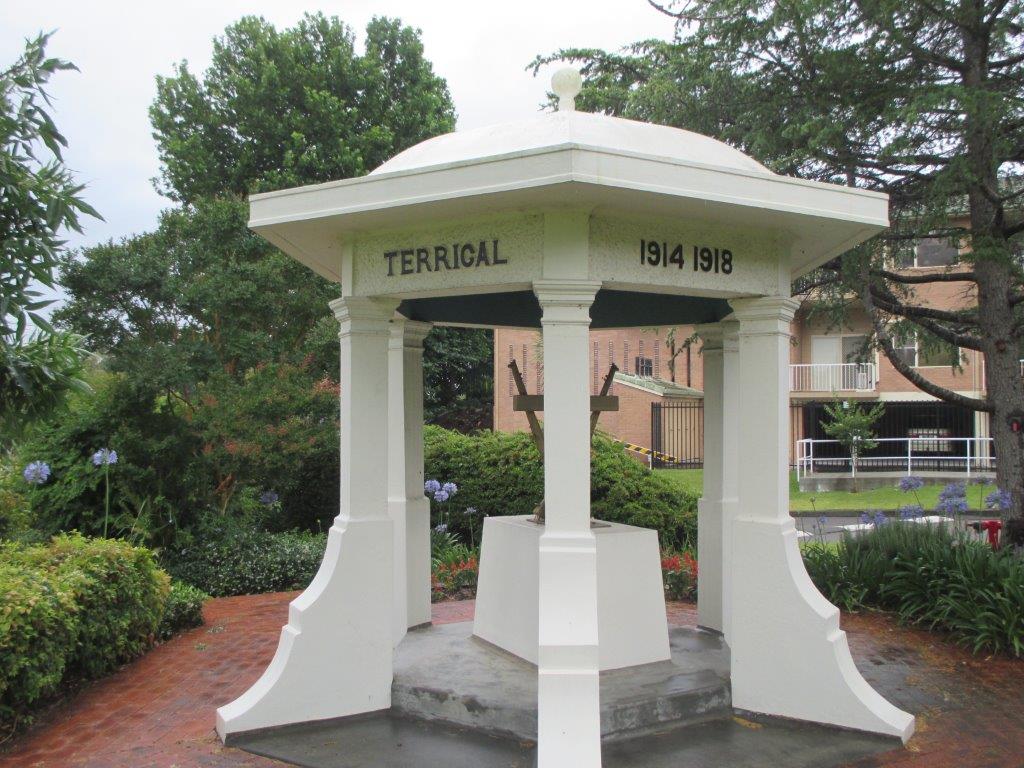 Erina District War Memorial photo 1