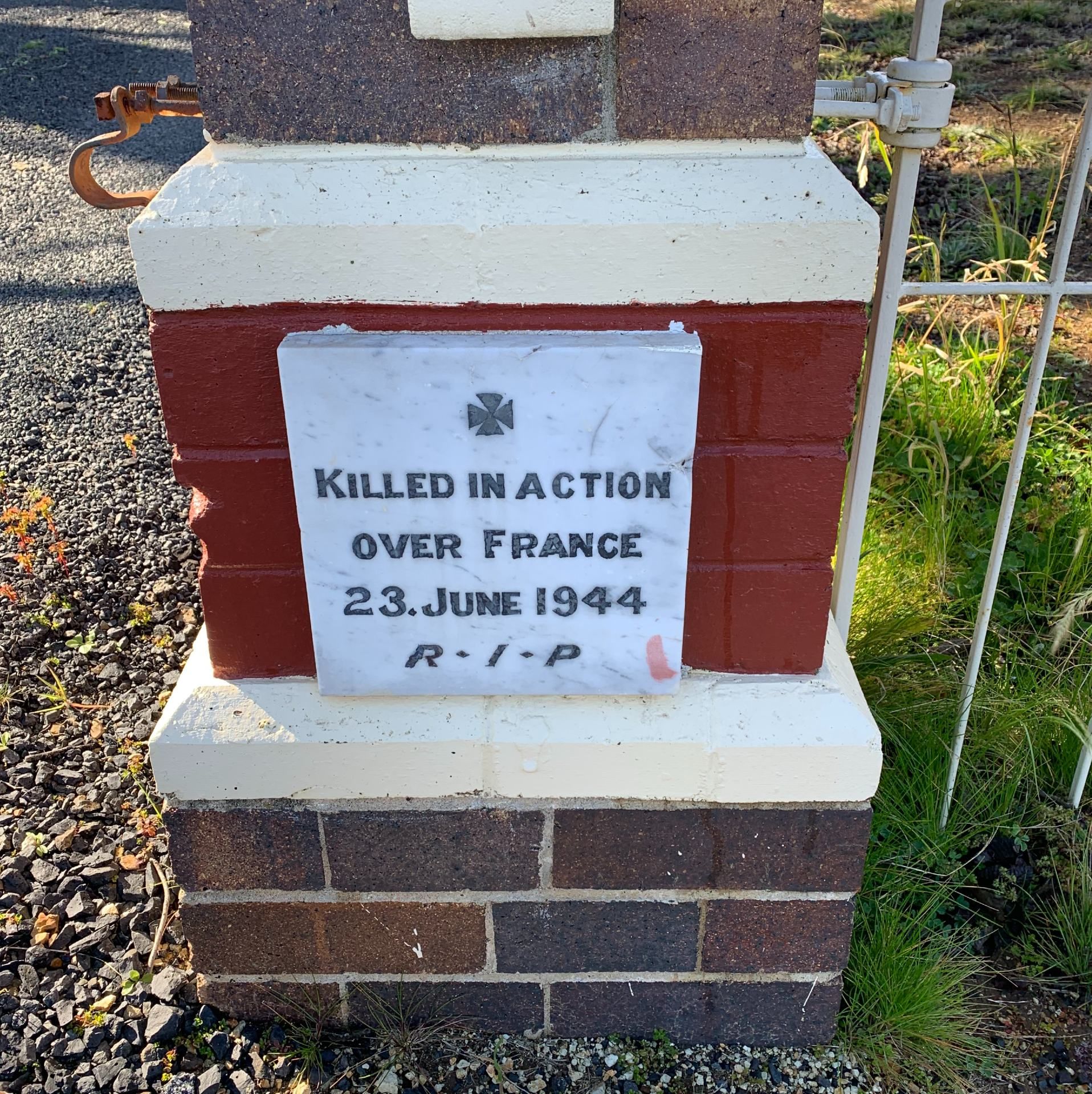 Flight Sergeant Laurence Pearson Memorial Plaques, Guyra photo 1