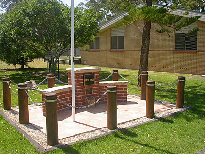 Gwandalan War Memorial photo 1