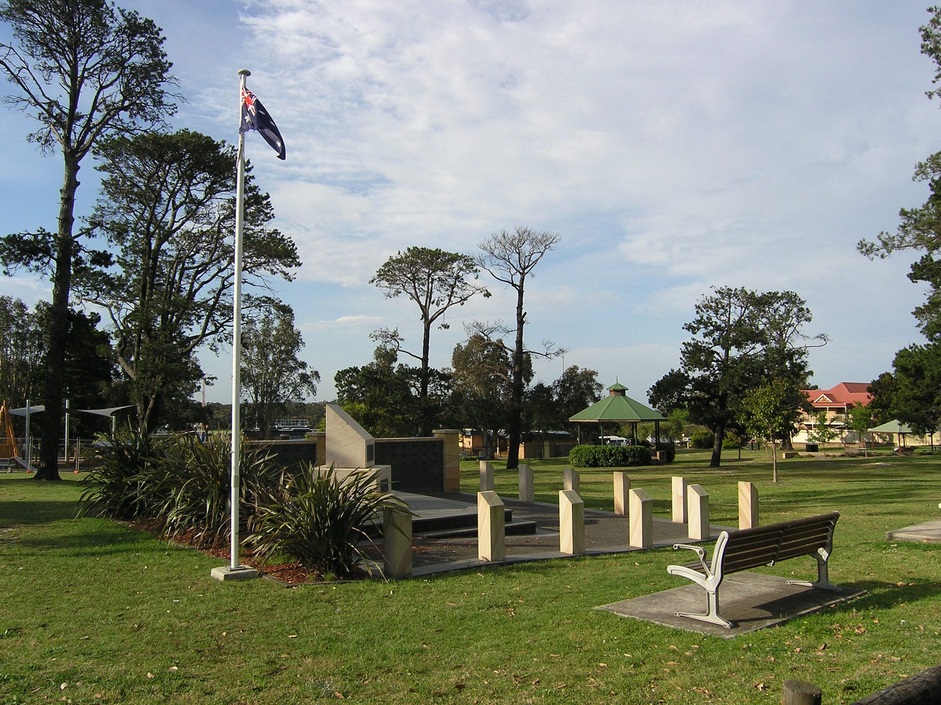 Helensburgh and District War Memorial photo 1