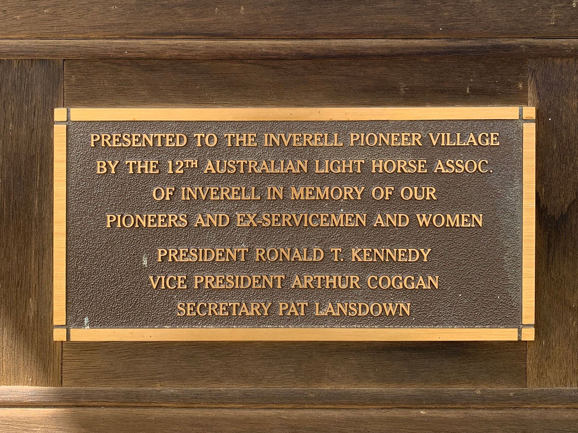 Inverell Pioneer Village Memorial Bench photo 1