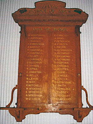 Kelvin War Memorials photo 1