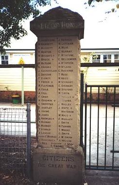 Pelaw Main Public School First World War Memorial Gates photo 1