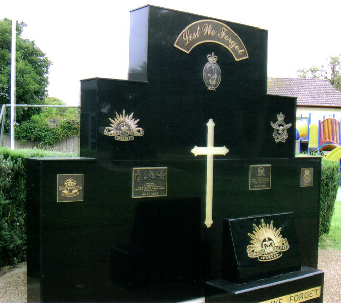 Pelican War Memorial photo 1