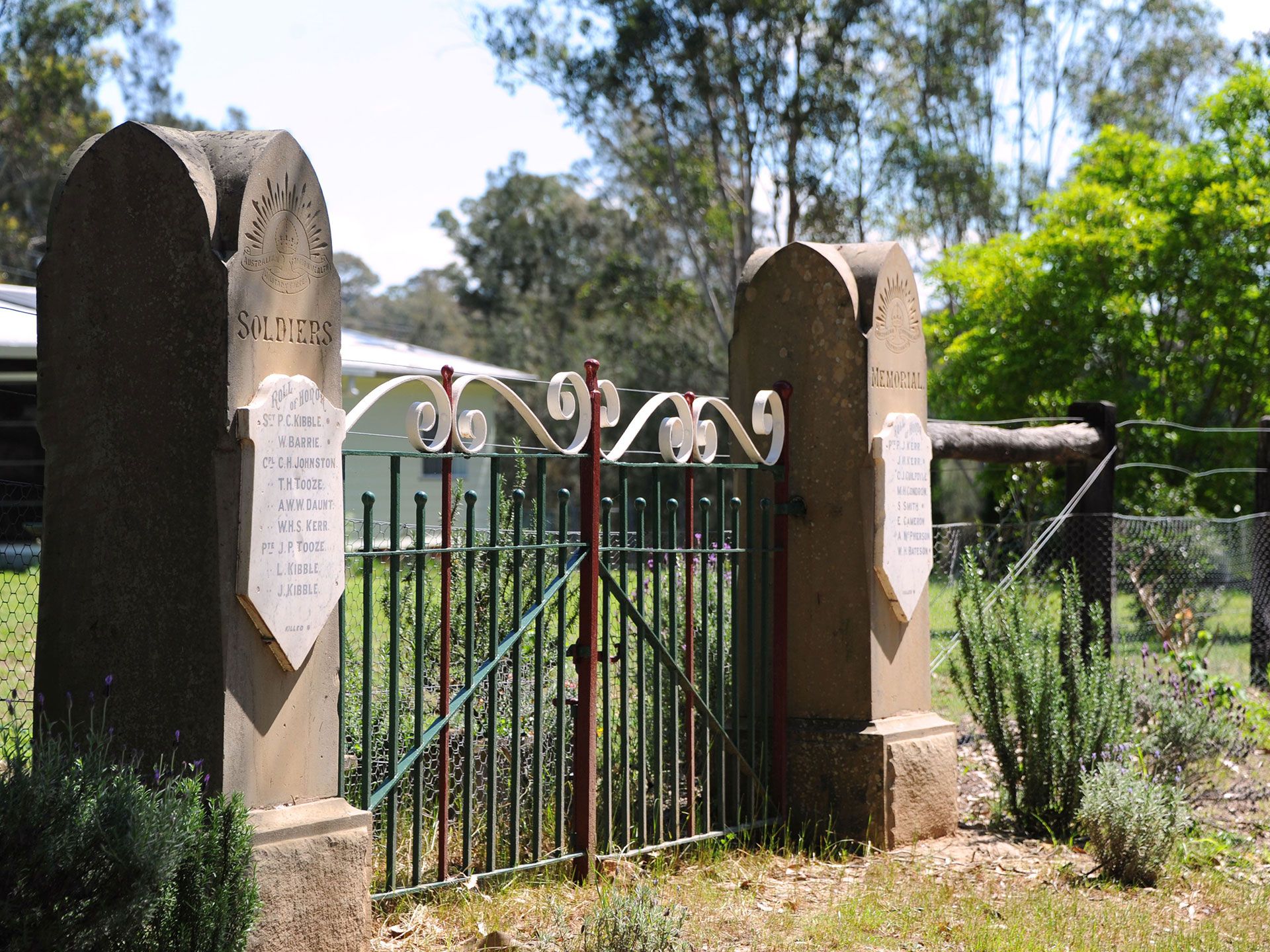 Quorrobolong First World War Memorial Gates photo 1