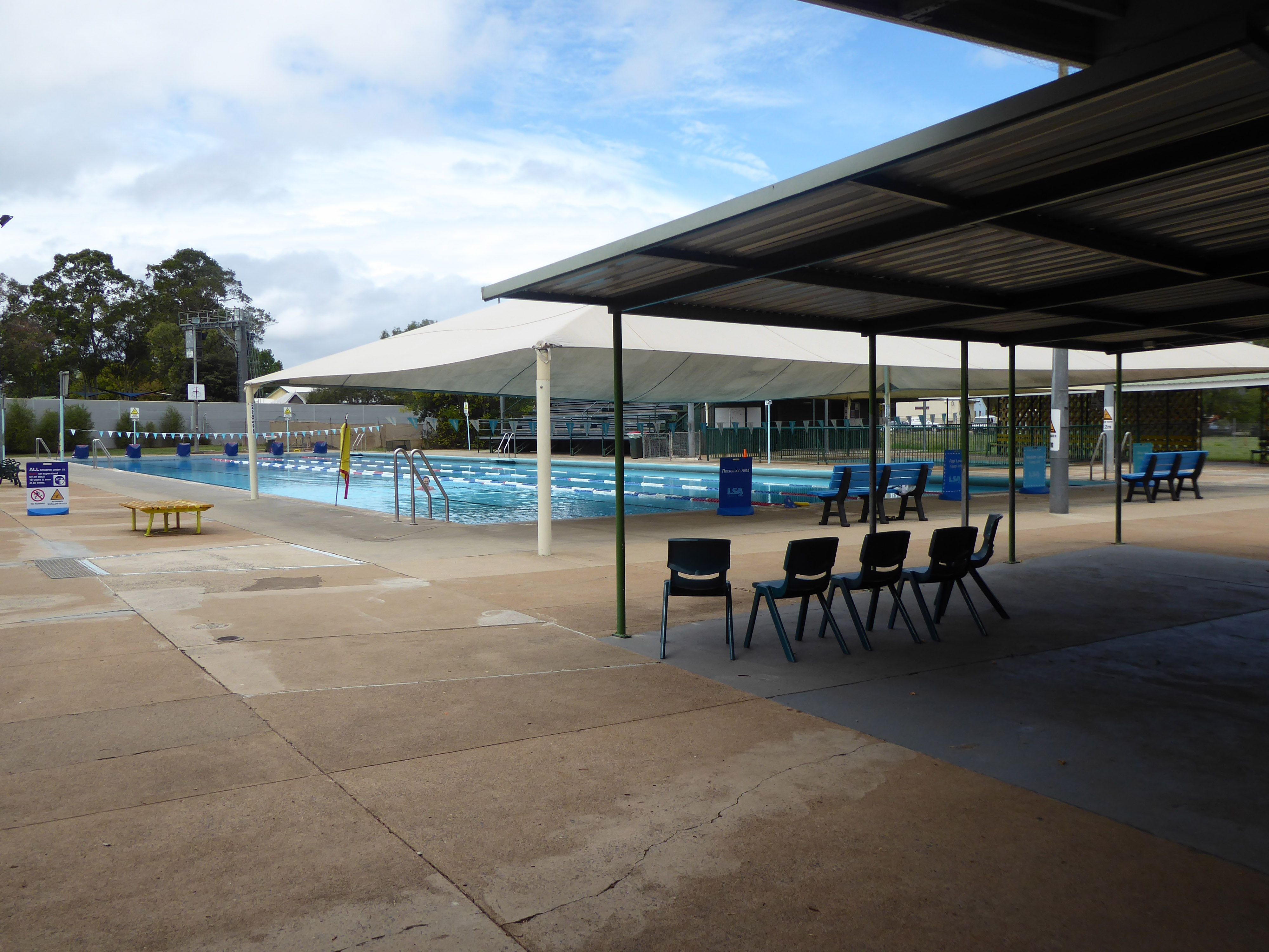 Scone Memorial Swimming Pool and War Memorial photo 1