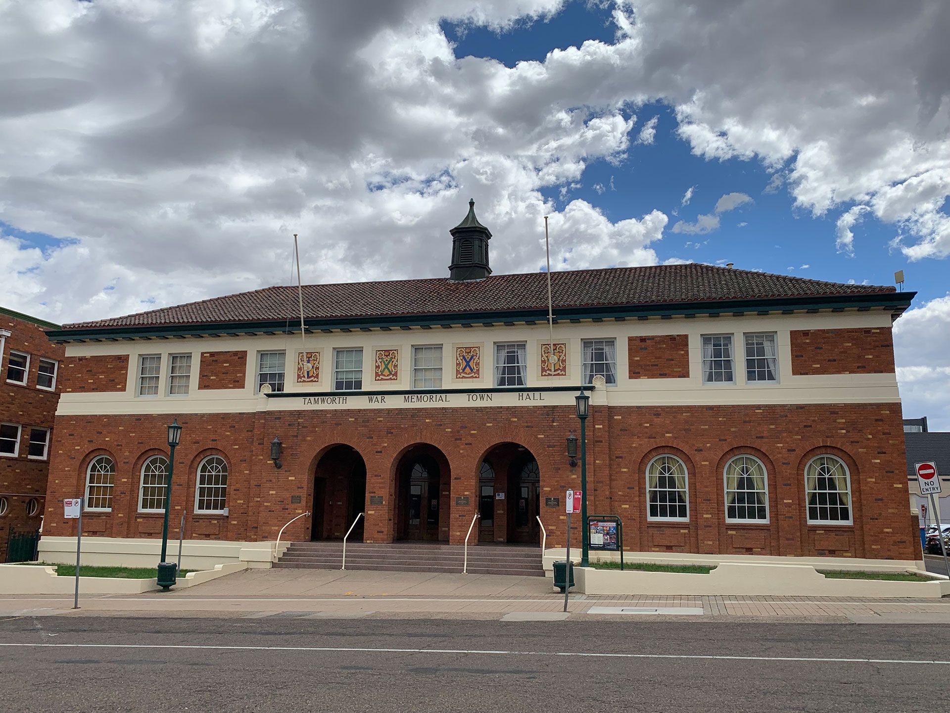 Tamworth Australia Remembers Plaque photo 1
