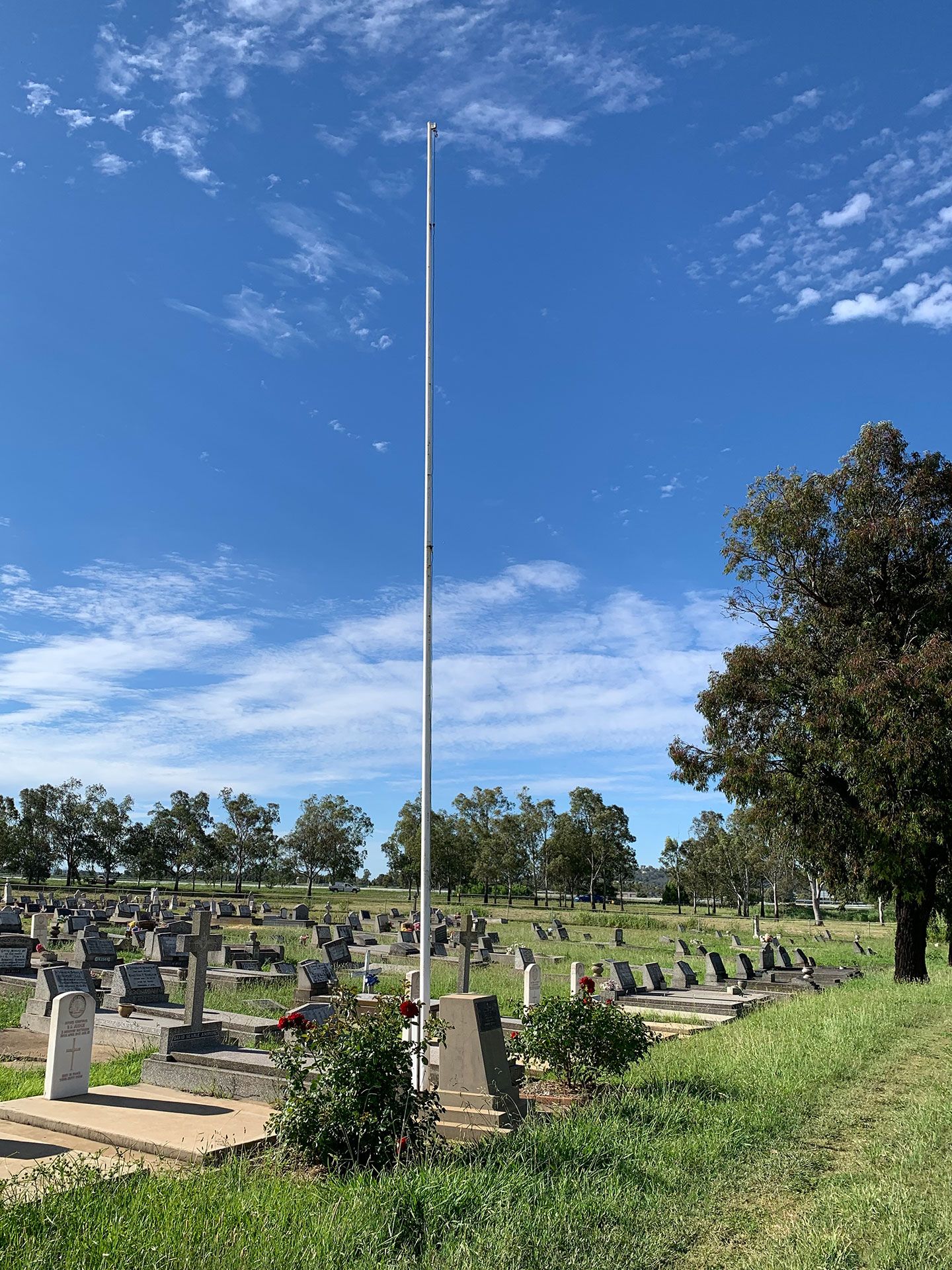 Tamworth Cemetery War Memorial photo 1