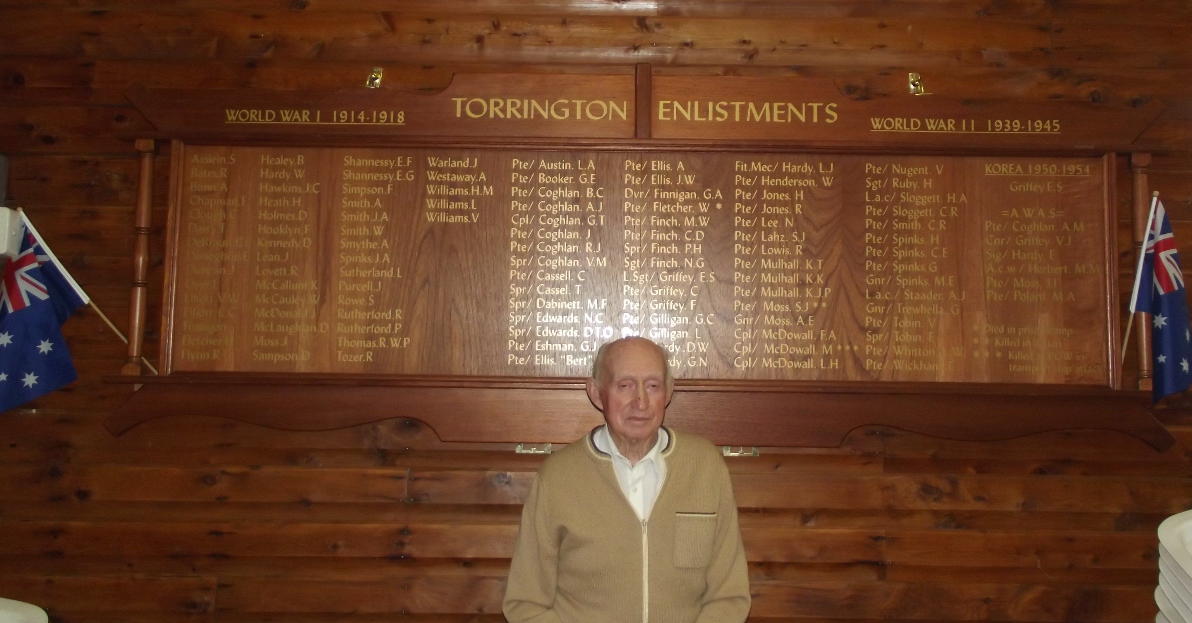 Torrington War Memorial Hall and Honour Roll photo 1